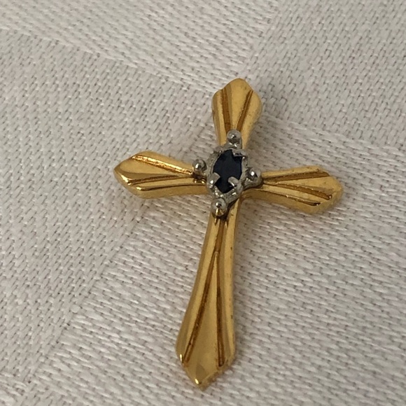 Vintage Jewelry - 24K GE cross pendant